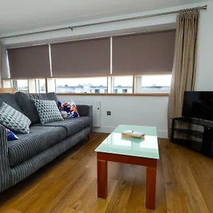 Geata Na Cathrach - Lakeside Appartement
